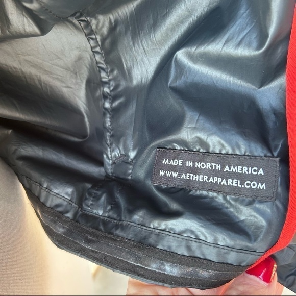 Aether Apparel | Lightweight Windbreaker | Black | Size 1 / XS - Picture 8 of 9